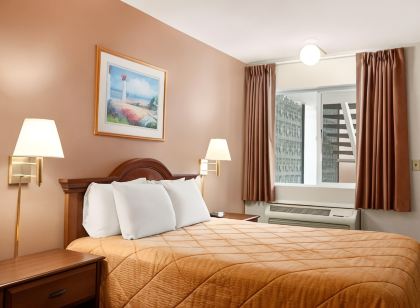 Travelodge by Wyndham Bakersfield