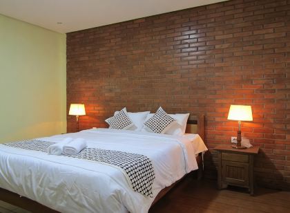 Nia Maretta House Syariah