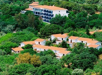 Delfinia Hotel & Bungalows
