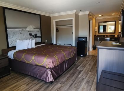 슈퍼 8 바이 윈덤 사이프레스 부에나 파크 에어리어 호텔