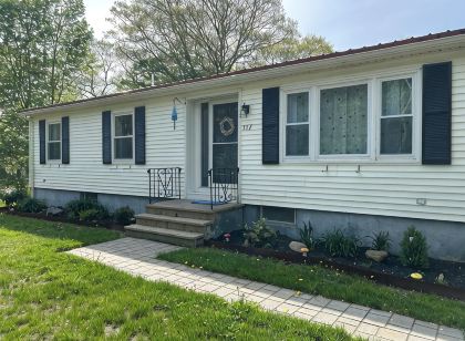 Charming Home with Deck Overlooking Land Trust - Dog Friendly!