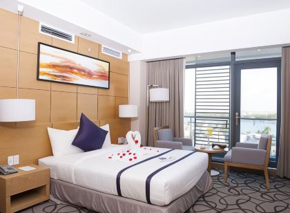 Iris Hotel