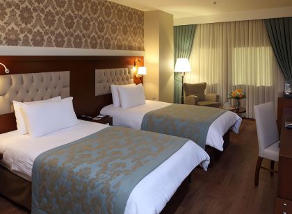 Hotel Senbayrak City