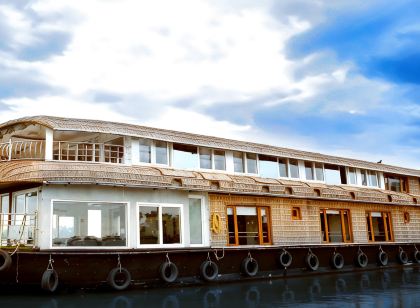 Best Kerala Houseboat