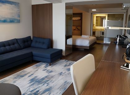 TN & CO Hotel
