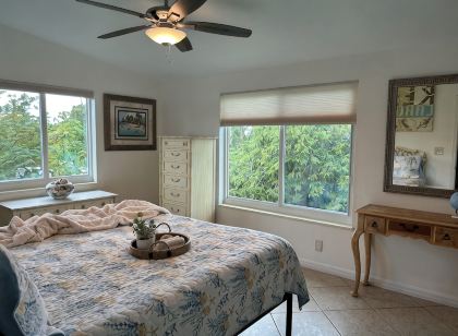 Charming 2-bedroom 2- bath home located in the middle of The Key Deer Refuge.