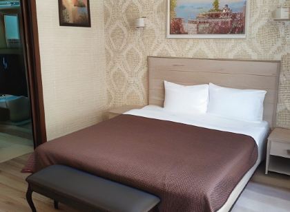 Celentano Mini-Hotel