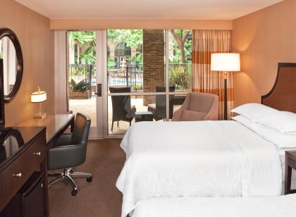 Courtland Grand Hotel, Trademark Collection by Wyndham