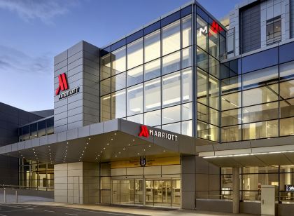 Calgary Airport Marriott In-Terminal Hotel