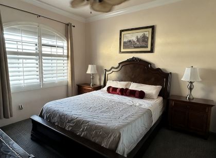 Sun-Soaked Condo near Old Town