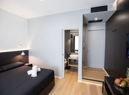 Contemporaneamente 147 - Modern & Comfort Rooms