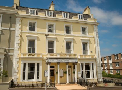 Invicta Hotel