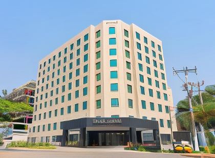 Star Land Hotel Bastos