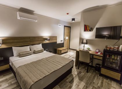 Kalevera Hotel