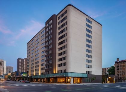 DoubleTree Suites by Hilton Minneapolis