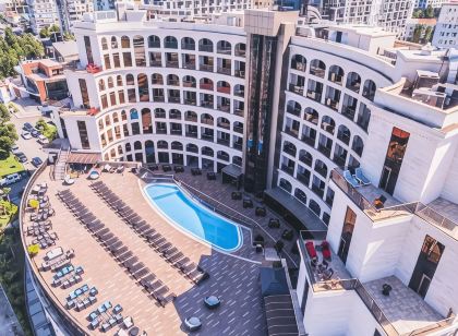 Colosseum Marina Hotel