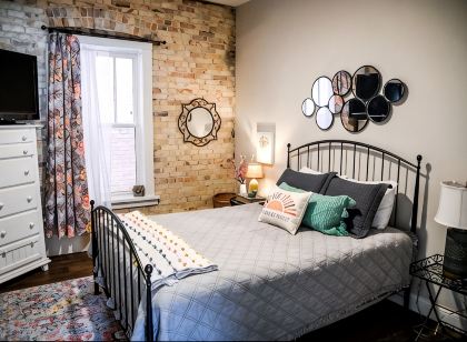 Located in the heart of Downtown, just a few minute walk to South Beach.