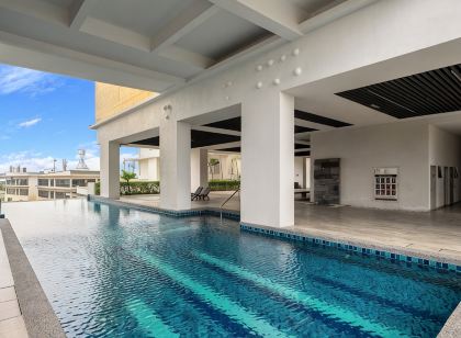 Puchong Setiawalk Penthouse for 14 Pax | Iconique