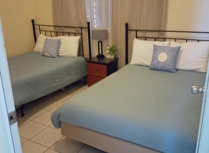 Casa de Carmen Pool House!! Family + Pet Friendly!! Perfect for Large Groups!!