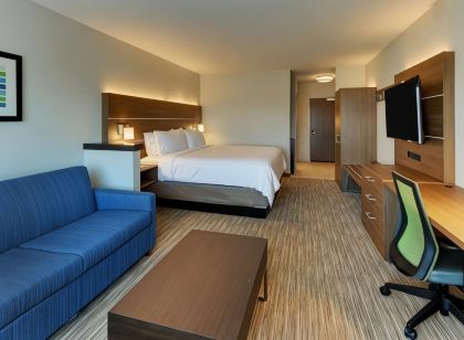 Holiday Inn Express & Suites Roanoke – Civic Center