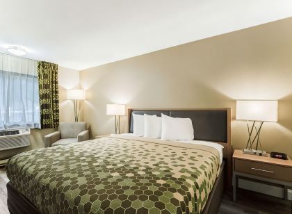 Econo Lodge Madison East