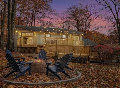 Heart of Pocono Mountains - Huge Yard - Game Rm <10 min to Kalahari & Casino