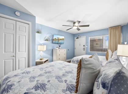 Newly Renovated Oceanfront 1Br Condo