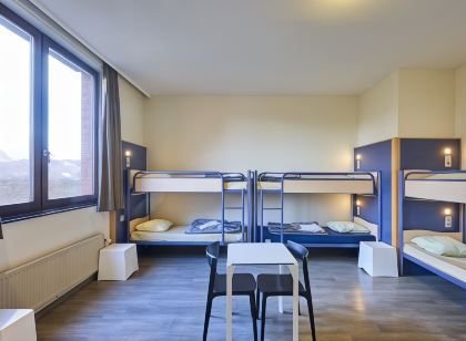 Auberge de Jeunesse Génération Europe - Youth Hostel
