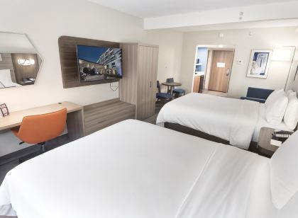 Holiday Inn Express & Suites Fort Lauderdale Airport West