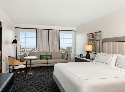 Mills House Charleston, Curio Collection by Hilton