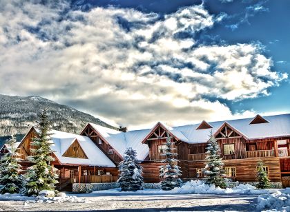Glacier House Hotel & Resort