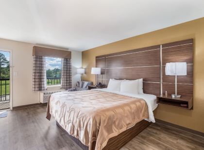 Quality Inn & Suites Suffolk West
