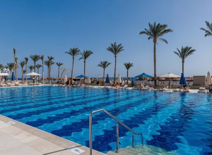 Sunrise Remal Beach Resort