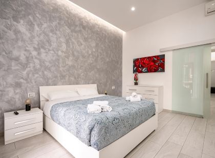 Casa di Carly - large cozy retreat in center