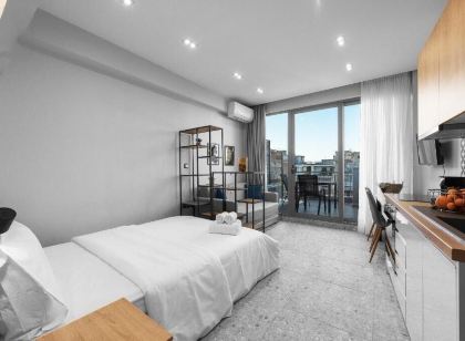 Avenue, Nilie Hospitality Mgmt