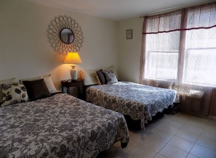 Misquamicut Beach Front Inn