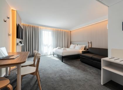 Holiday Inn Express And Suites Reims Rives De Vesle
