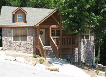A Luxury Cabin in a Gated Golf Community