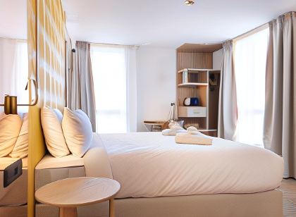 Hôtel Kyriad Prestige Paris Asnieres