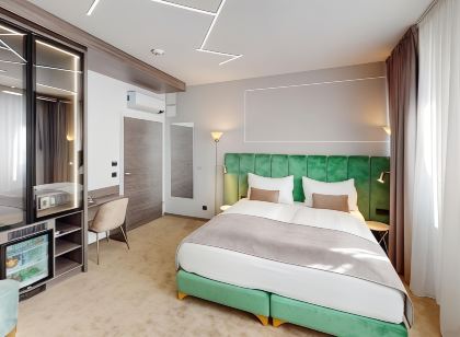 Ned Hotel