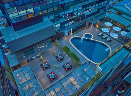 The Raviz Hotel, Calicut
