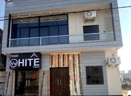 HOTEL WHITE PALACE
