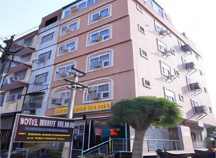 Hotel Mohit Palace