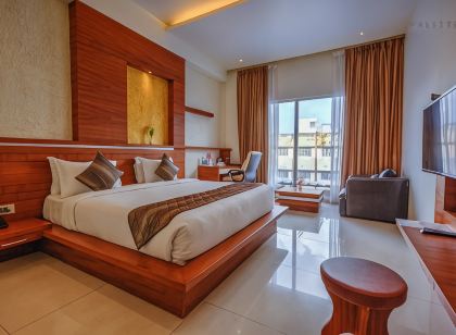 Hotel Pioneer Grand Palace