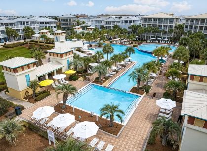 Charming 4-Bedroom Luxury Home! Private Beach + Resort Pool