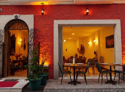 AtaÇesme Otel
