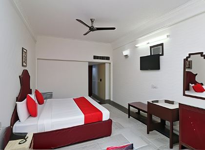 Hotel Mid Town