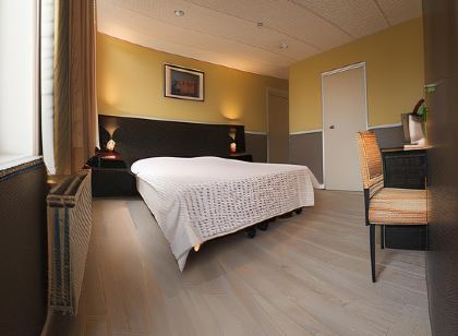 Alpha Hotel