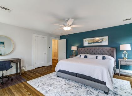 Port Clinton 4 Bdrm Luxury-2 blocks from beach