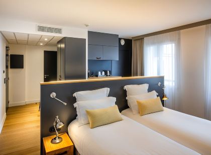 Best Western Plus Suitcase Paris la Defense